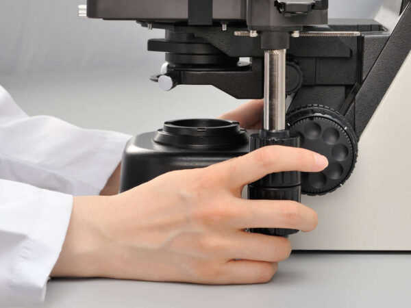 Microscopio de laboratorio avanzado (ECLIPSE Ci-L Plus) - Imagen 3